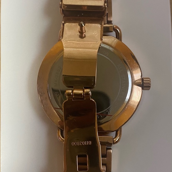 Michael Kors Watch - Picture 4 of 5